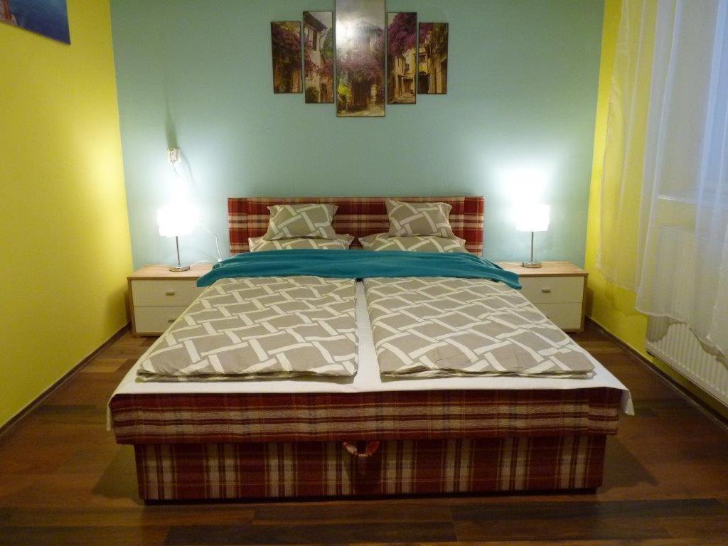 Eper Apartman Debrecen Exterior foto